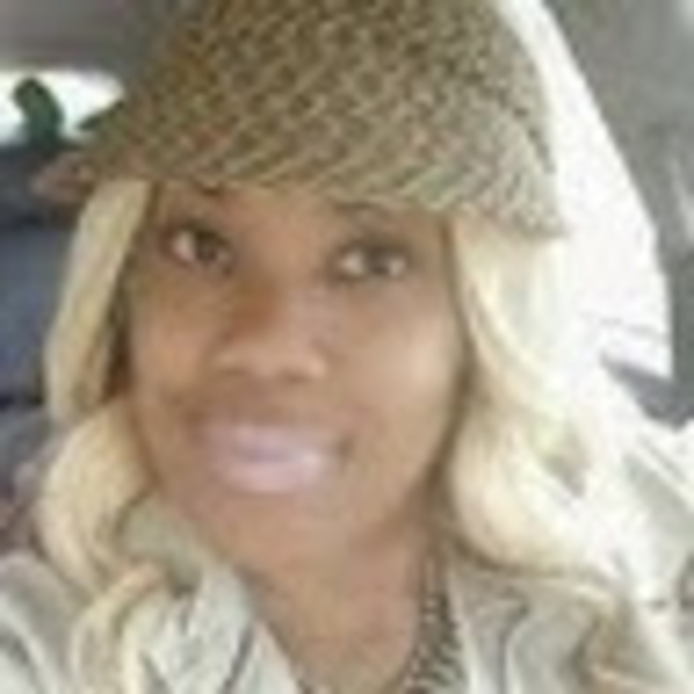 Meet your Posher, Tina